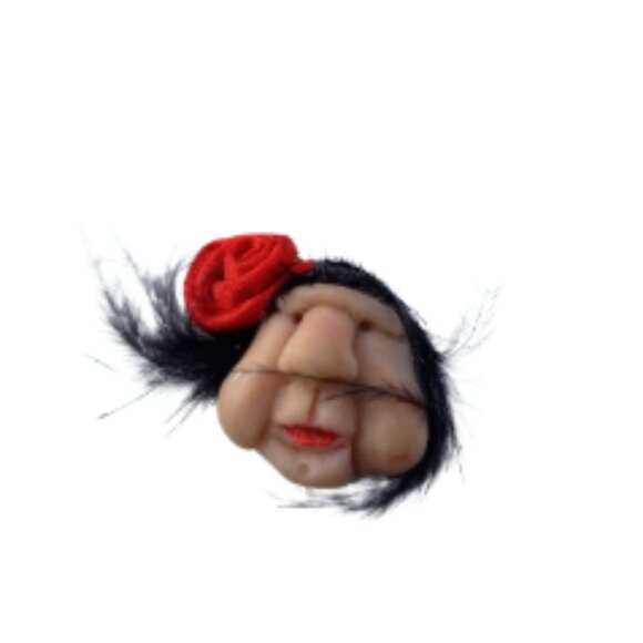 1970s Muppet Face Jolie Laide Pendant Bust of Theatre Ready Lady - Picture 1 of 12